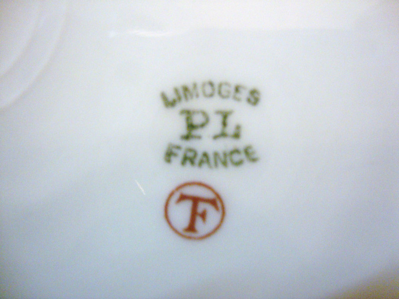 2 porcelain plates