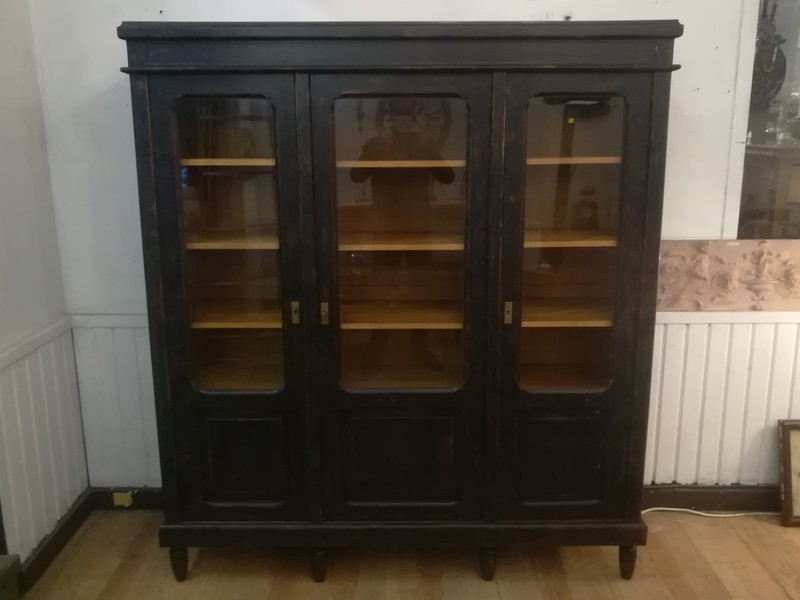 3 glass doors oak patinated bookcase