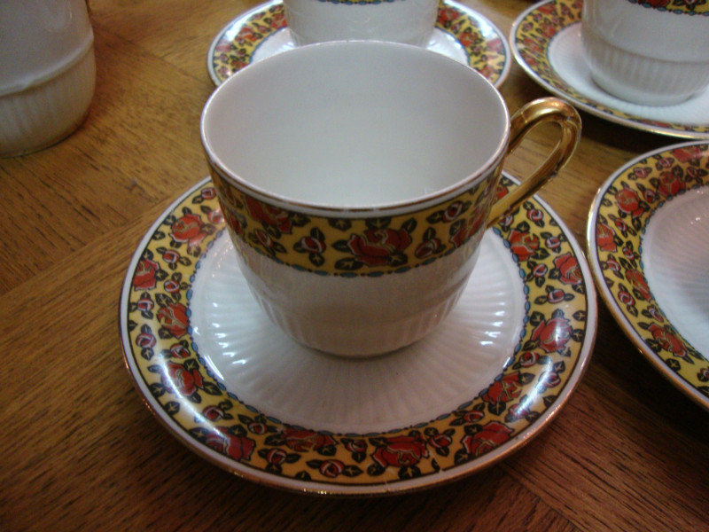 Art déco porcelain coffee set