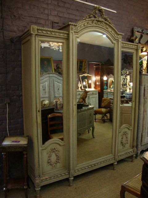 Big Louis XVI style 3 mirror/doors wardrobe