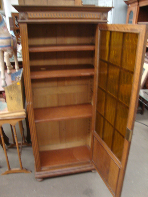 Bookcase Henri II style