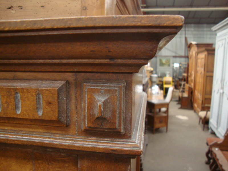 Bookcase Henri II style