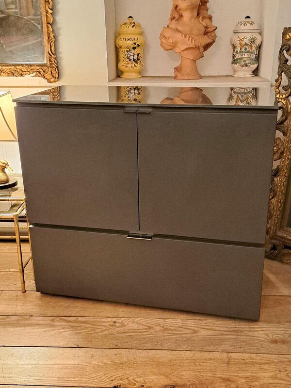 Gray lacquered sideboard, chrome metal and smoked glass top