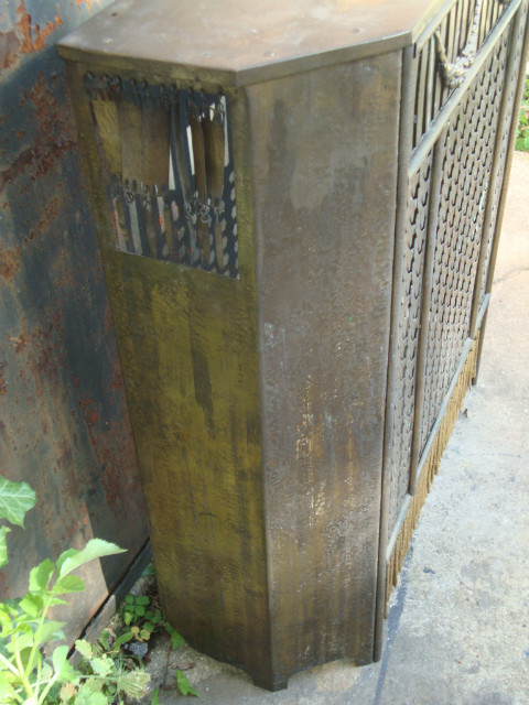 Cache radiator hammered metal