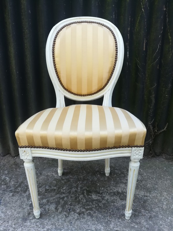 Painted Louis XVI style medaillon chair