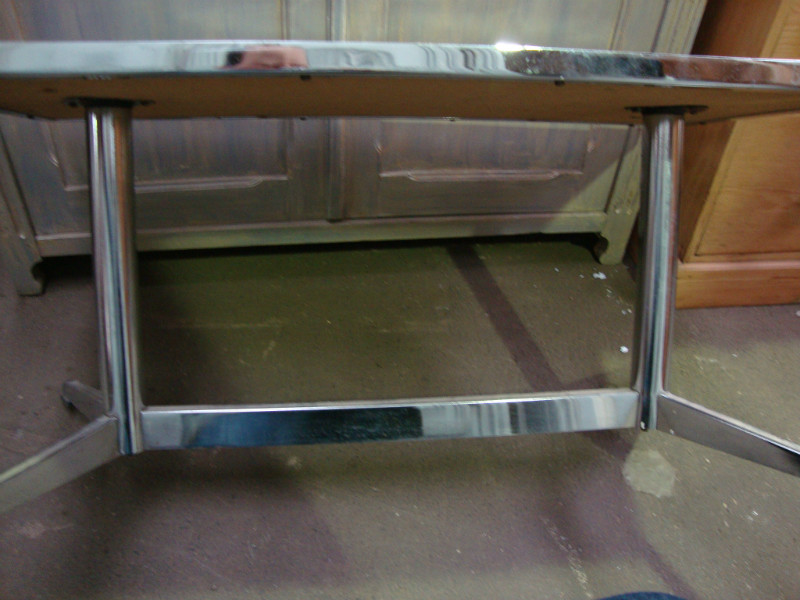 Coffee table in chrome and ceramic tiled top