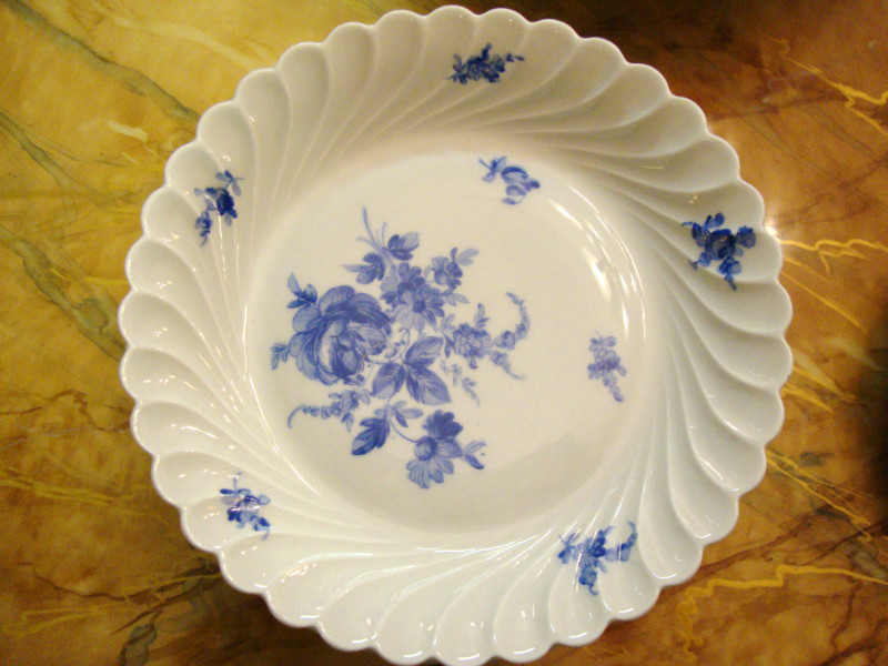 Fine china bone complete table service
