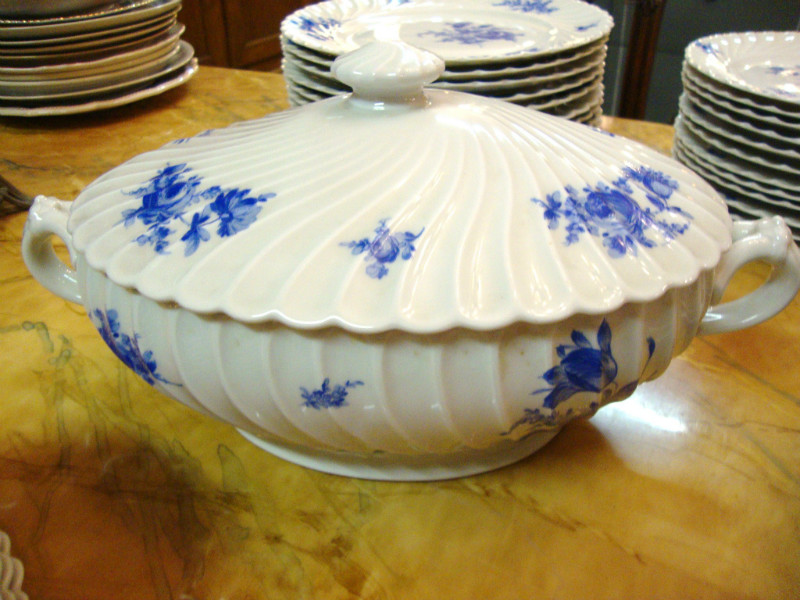 Fine china bone complete table service