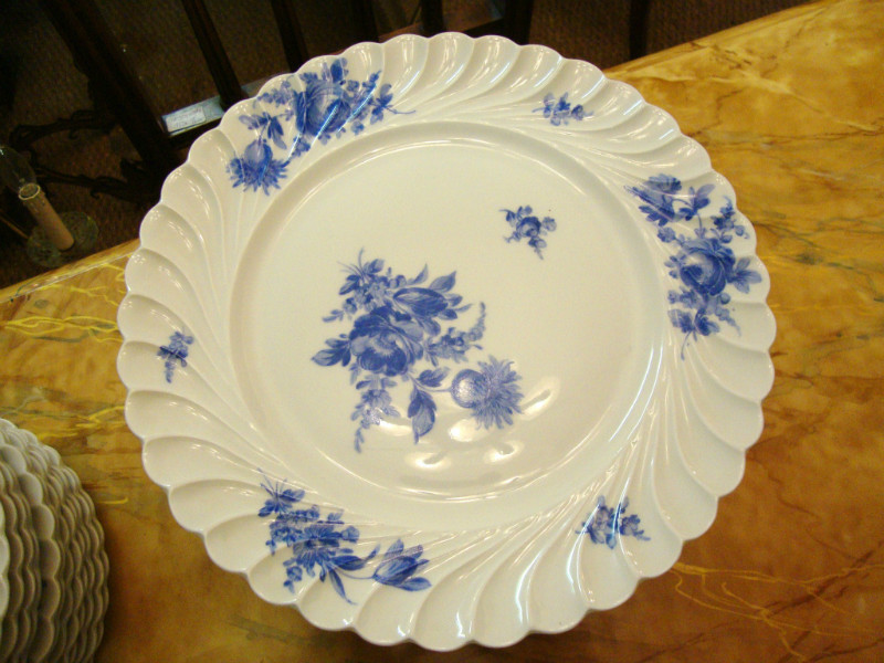 Fine china bone complete table service