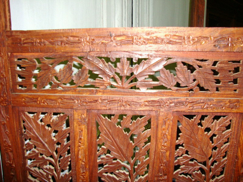Indochinese sculpted wood screen 