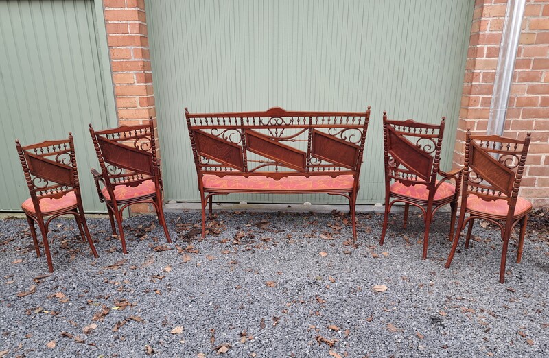 Jacob and Josef Kohn Art Nouveau period bentwood living room
