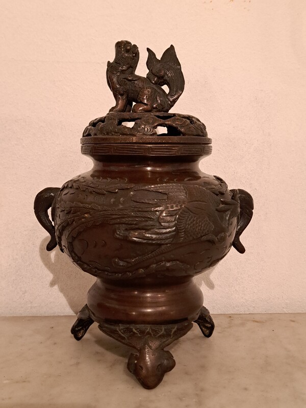  Japanese bronze incense burner with brown patina