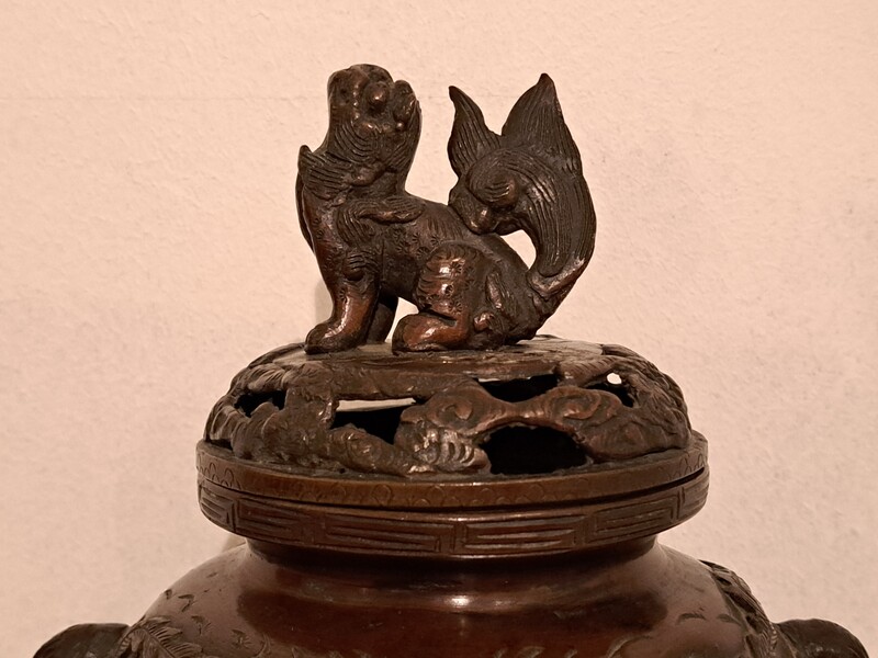  Japanese bronze incense burner with brown patina