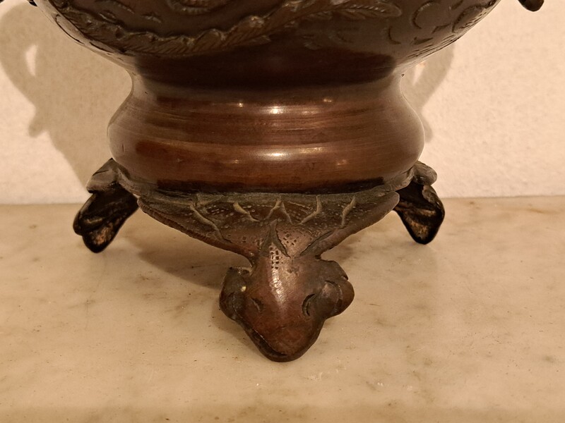  Japanese bronze incense burner with brown patina