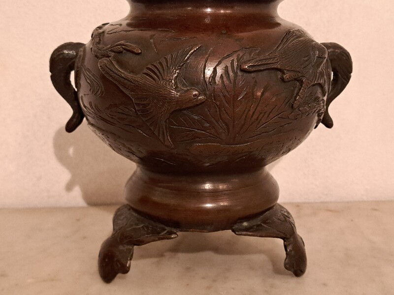  Japanese bronze incense burner with brown patina