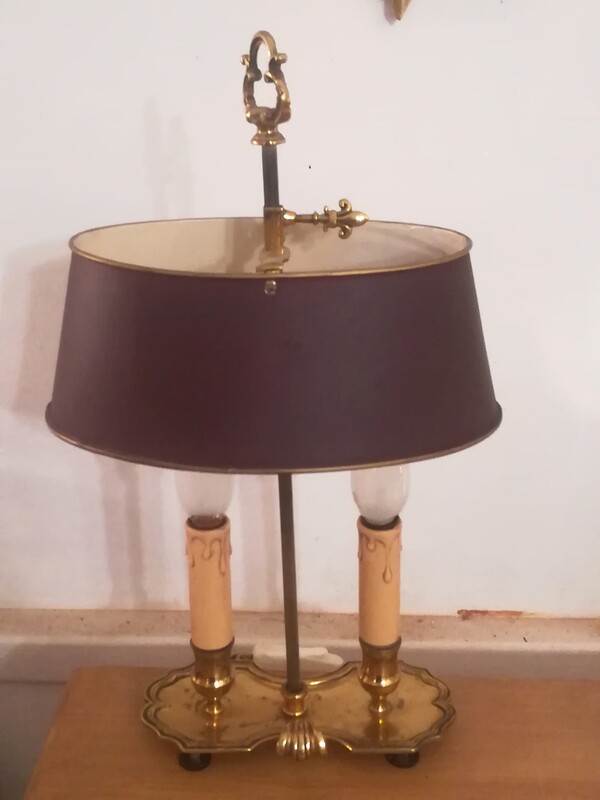 Bronze and painted metal bouillotte lamp