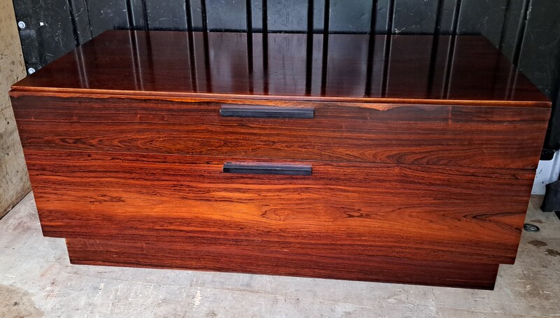 LB Kofod-Larsen chest of drawers in Rio rosewood