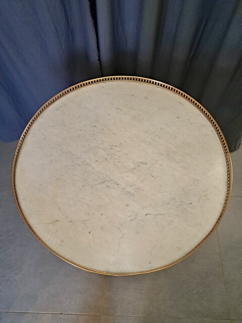 Mahogany and marble top bouillotte table