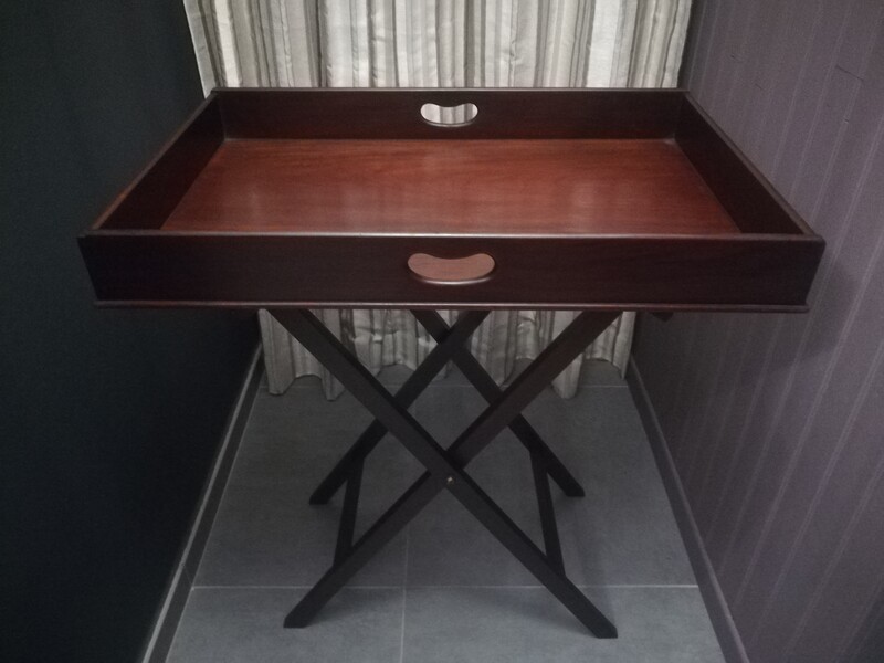 Mahogany butler tray table