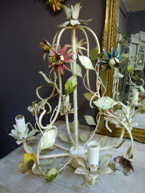 Metal painted flowers 4 lights chandelier