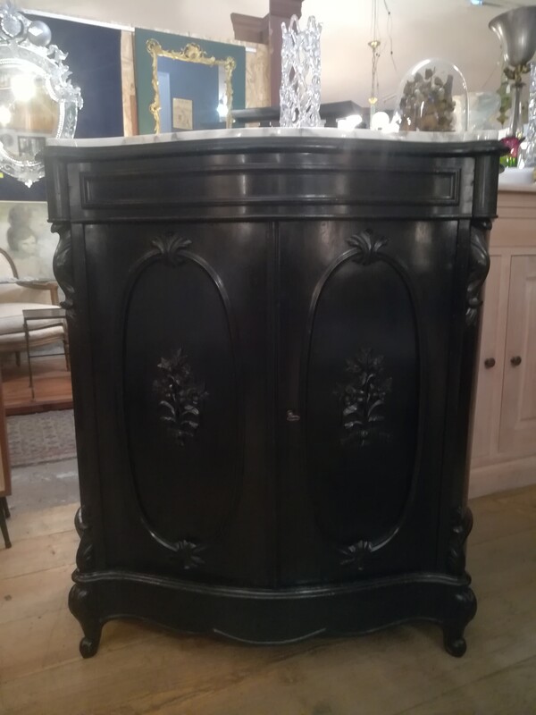 Black lacquered and marble top Napoléon III dresser