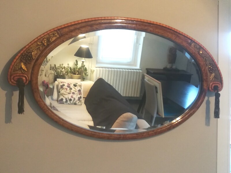 Art deco beveled glass stucco ovale painted mirror