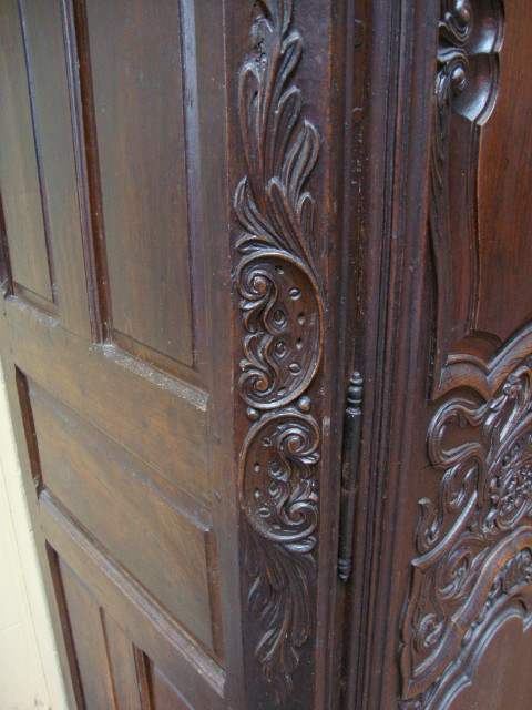 Moulded and richely sculpted Lorraine oak wardrobe 