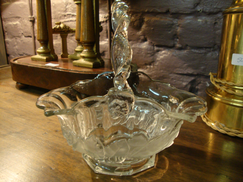 Moulded pressed glass Art déco basket