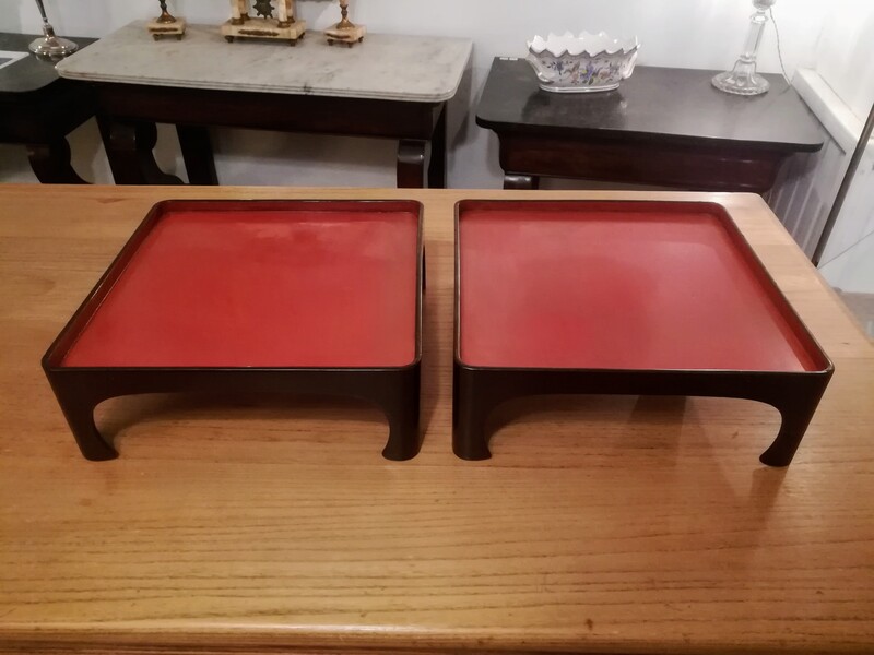 Pair of Lacquered black and red wood small low sushis table