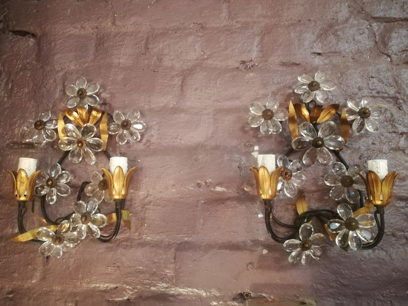 Pair of wall lights with flower tassels