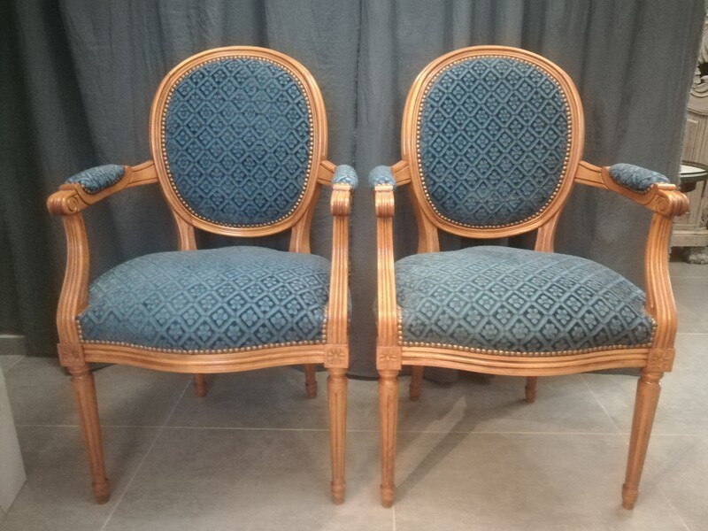 Pair of beechwood and velvet Louis XVI style medaillon armchairs