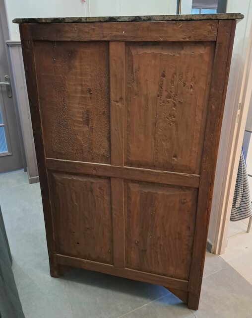 Regency style chest of drawers in rosewood with a marble top