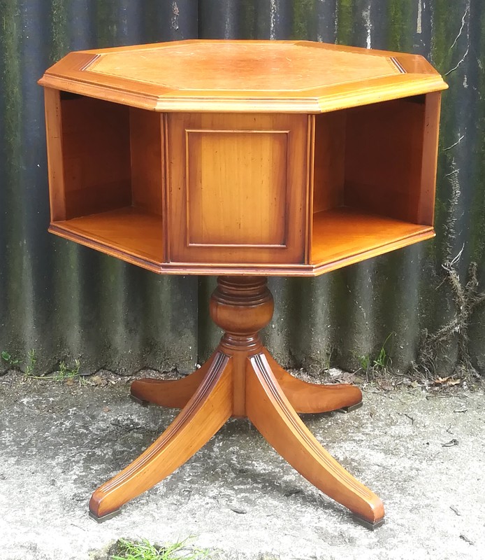 Rotating and opening cherrywood coffee table