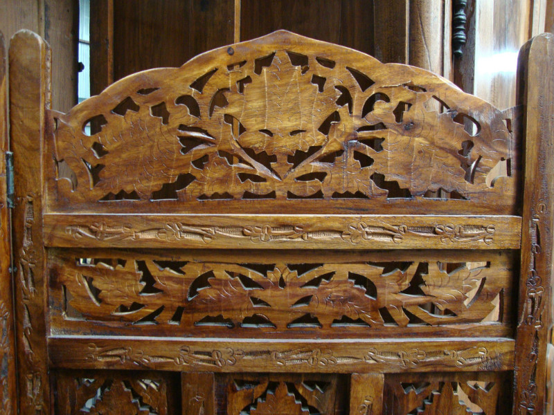 Sculpted wood screen