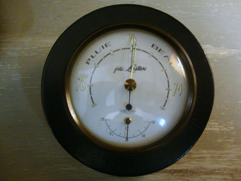 Small barometer