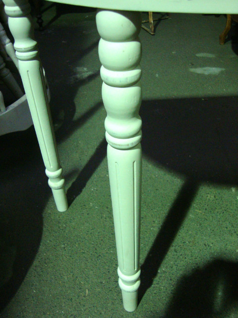 White laqued 1 drawer console